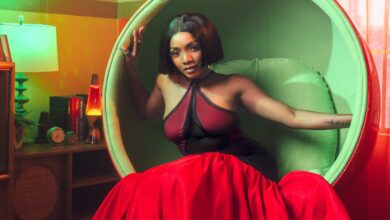 Photo of AWARD-WINNING AFROPOP SONGSTRESS AND PRODUCER SIMI EXAMINES THE POWER OF LOVE ON NEW SINGLE ‘STRANGER’